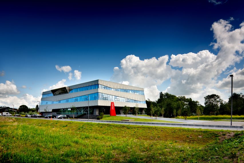 Bekkering Adams Architects - Esprit Benelux Headquarter elevation urban landscape
